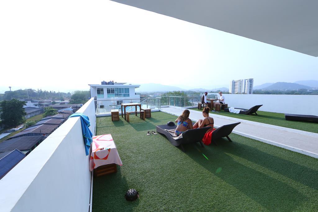 Modern Thai Suites Phuket Esterno foto