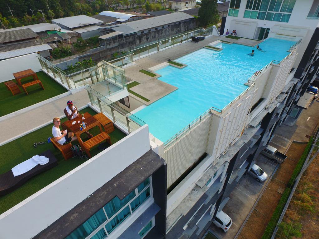 Modern Thai Suites Phuket Esterno foto
