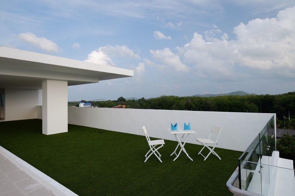 Modern Thai Suites Phuket Esterno foto